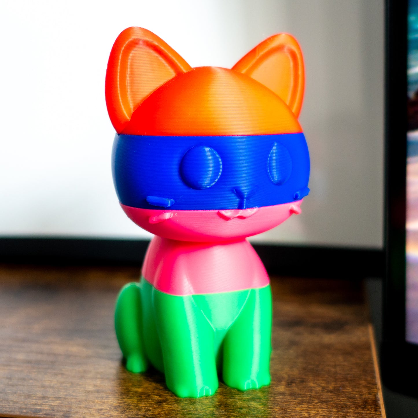 Whisk the cat shown fully stacked in four satisfying slices, ideal for tactile desk play